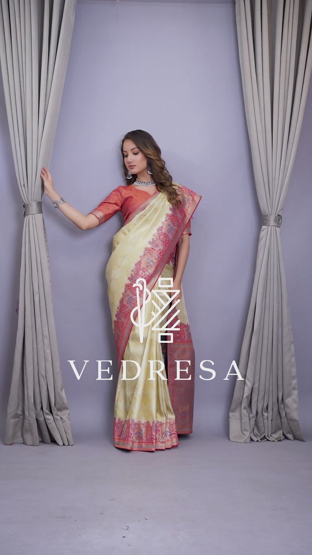 Tissue Silk Saree with Traditional Woven Border and Rich Pallu
